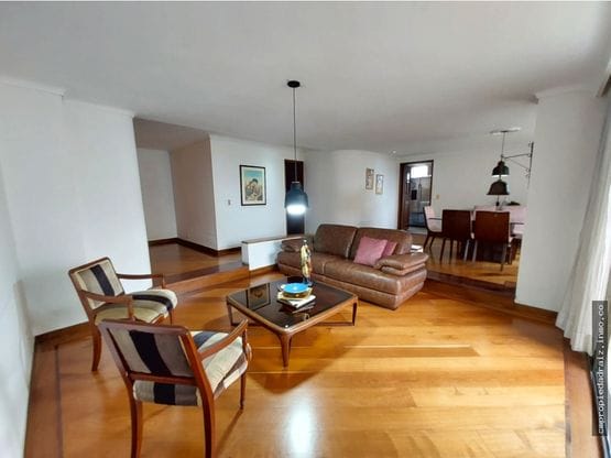 Apartamento de 3 alcobas en arriendo en El Poblado, Medellín, 187 m² · foto 9 de 20