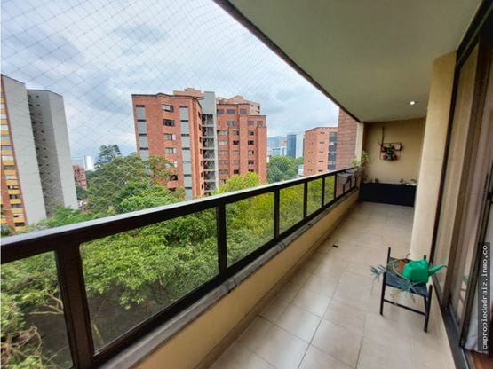 Apartamento de 3 alcobas en arriendo en El Poblado, Medellín, 187 m² · foto 12 de 20
