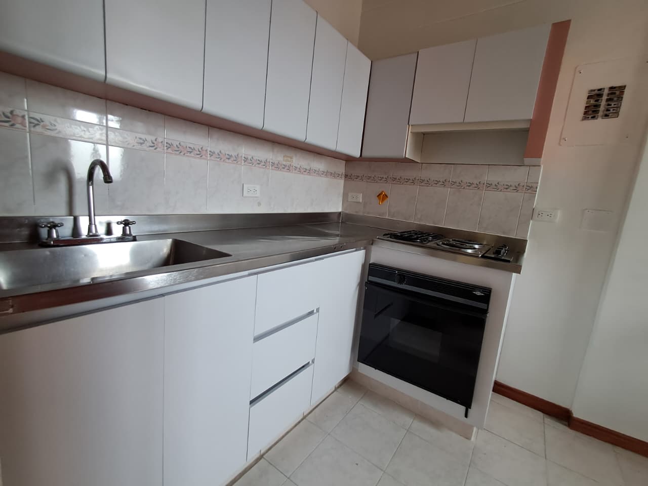 Apartamento en arriendo en Belén, Medellín · foto 10 de 20