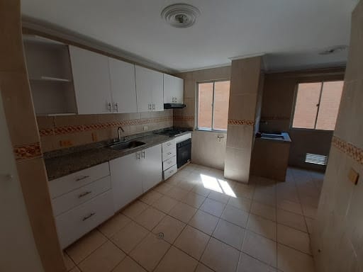 Apartamento de 3 alcobas en arriendo en Laureles, Medellín, 130 m² · foto 9 de 20