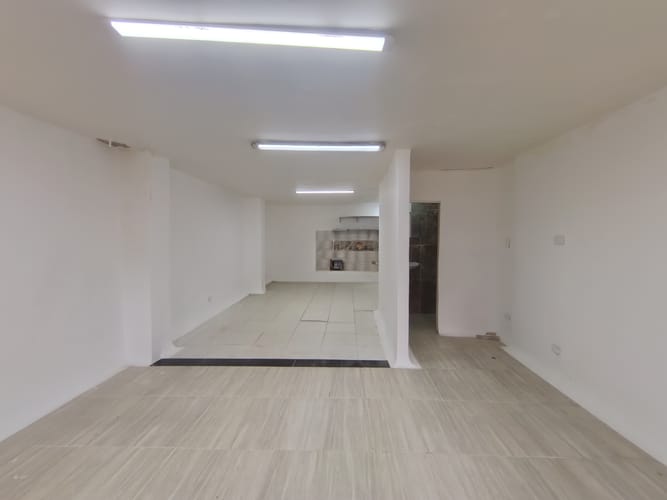 Local en arriendo en La Candelaria, Medellín, 50 m² · foto 3 de 9