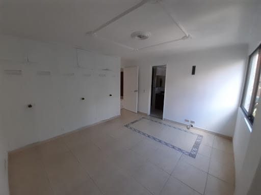 Apartamento de 3 alcobas en arriendo en Laureles, Medellín, 130 m² · foto 19 de 20