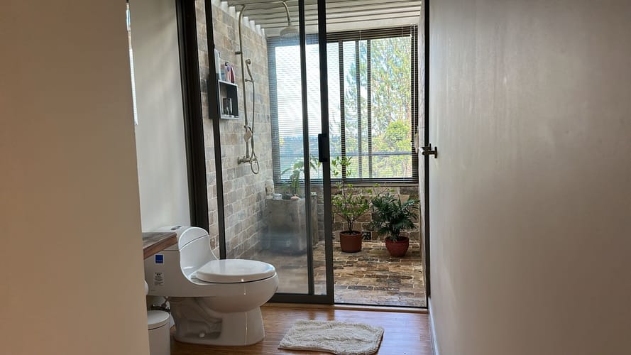 Finca en arriendo en Sajonia, Rionegro, 220 m² · foto 2 de 10