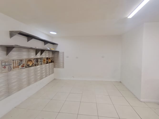 Local en arriendo en La Candelaria, Medellín, 50 m² · foto 5 de 9