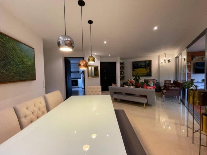 Apartamento de 3 alcobas en arriendo en San Lucas, Medellín, 160 m² · foto 3 de 20