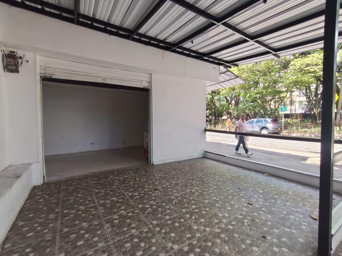 Local en arriendo en La Candelaria, Medellín, 35 m² · foto 2 de 11