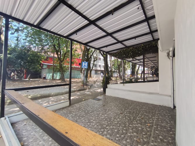 Local en arriendo en La Candelaria, Medellín, 35 m² · foto 10 de 11
