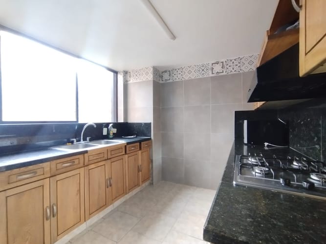 Apartamento de 4 alcobas en arriendo en El Poblado, Medellín, 200 m² · foto 5 de 17