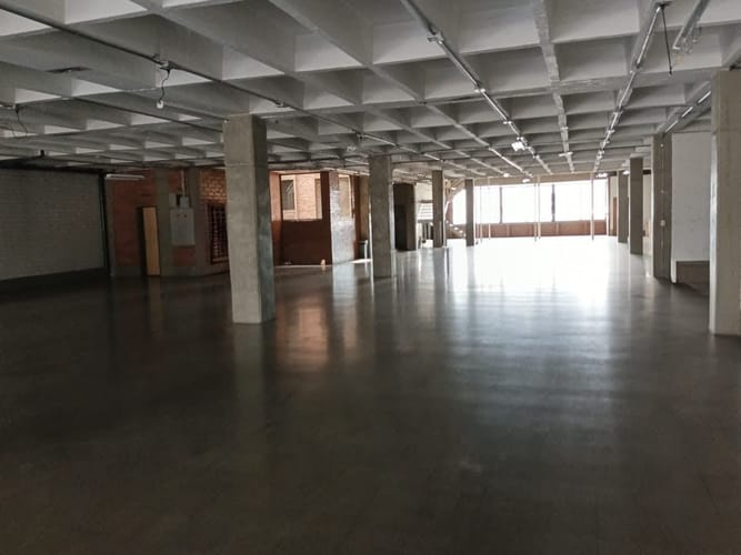 Local en arriendo en Cristo Rey, Medellín, 870 m² · foto 5 de 6