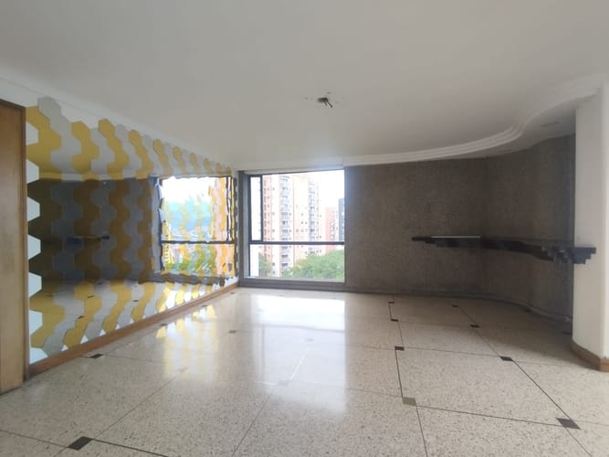 Apartamento de 4 alcobas en arriendo en Lalinde, Medellín, 285 m² · foto 6 de 20