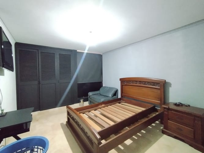 Apartamento de 4 alcobas en arriendo en El Poblado, Medellín, 200 m² · foto 9 de 17