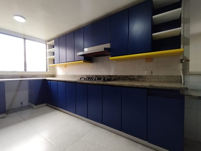 Apartamento de 4 alcobas en arriendo en Lalinde, Medellín, 285 m² · foto 7 de 20