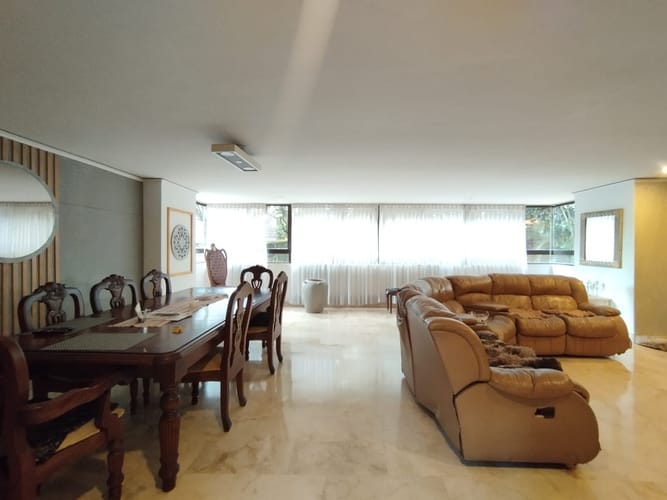 Apartamento de 4 alcobas en arriendo en El Poblado, Medellín, 200 m² · foto 10 de 17