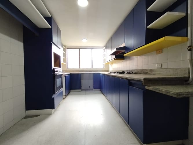 Apartamento de 4 alcobas en arriendo en Lalinde, Medellín, 285 m² · foto 9 de 20