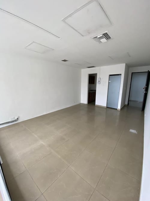 Oficina en arriendo en El Poblado, Medellín, 32 m² · foto 2 de 10