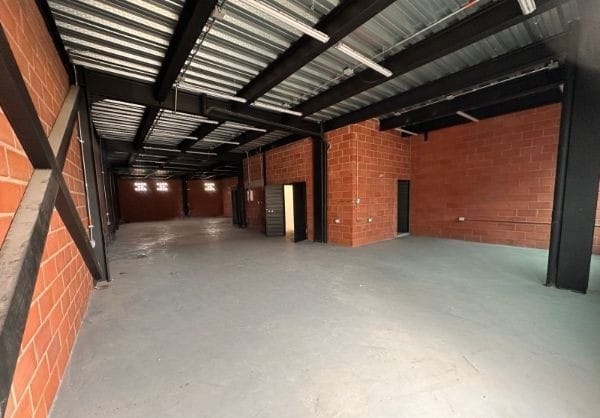 Bodega en arriendo en Guayabal, Medellín, 200 m² · foto 2 de 8