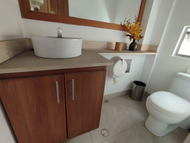 Oficina en arriendo en Las Lomitas, Sabaneta, 350 m² · foto 10 de 20