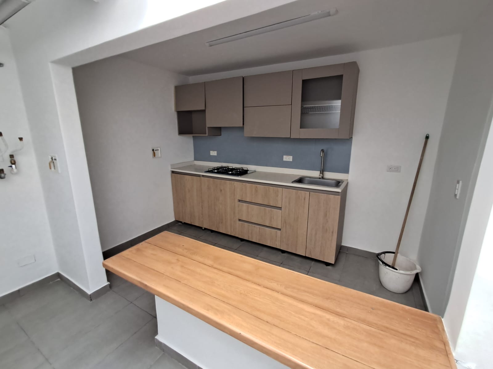 Casa en arriendo en El Poblado, Medellín · foto 2 de 19