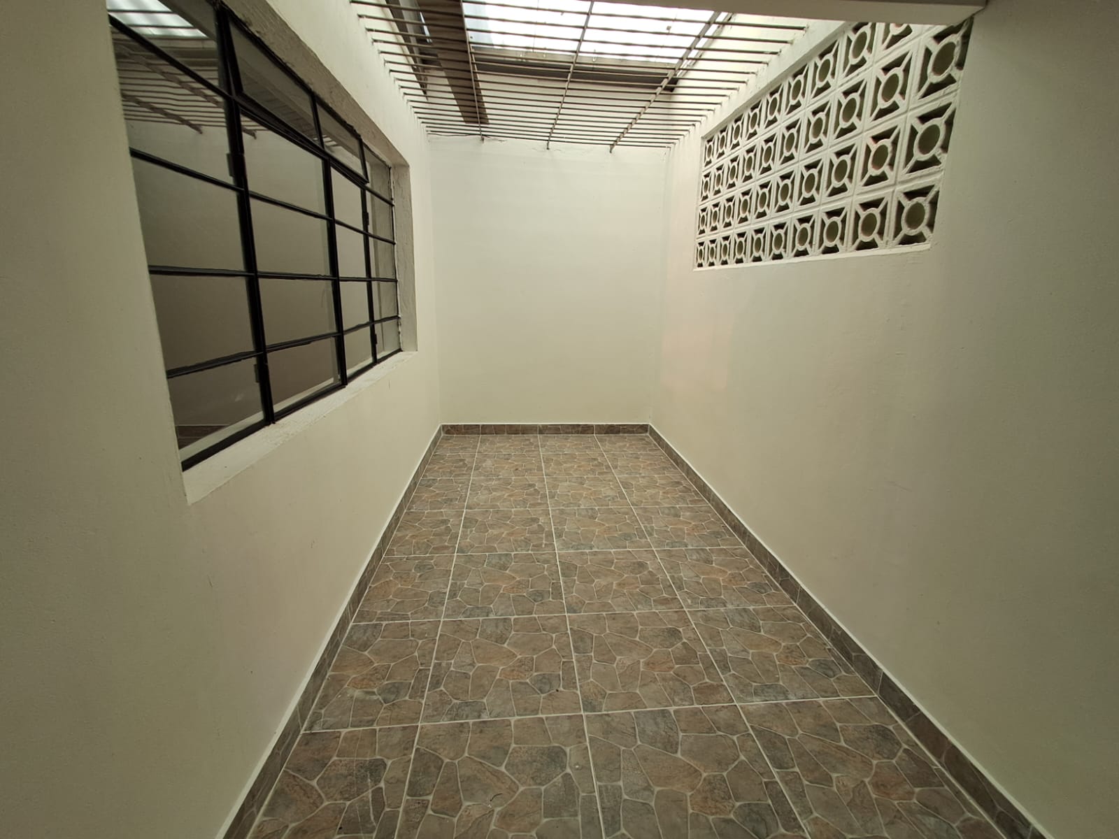Casa en arriendo en El Poblado, Medellín · foto 9 de 19