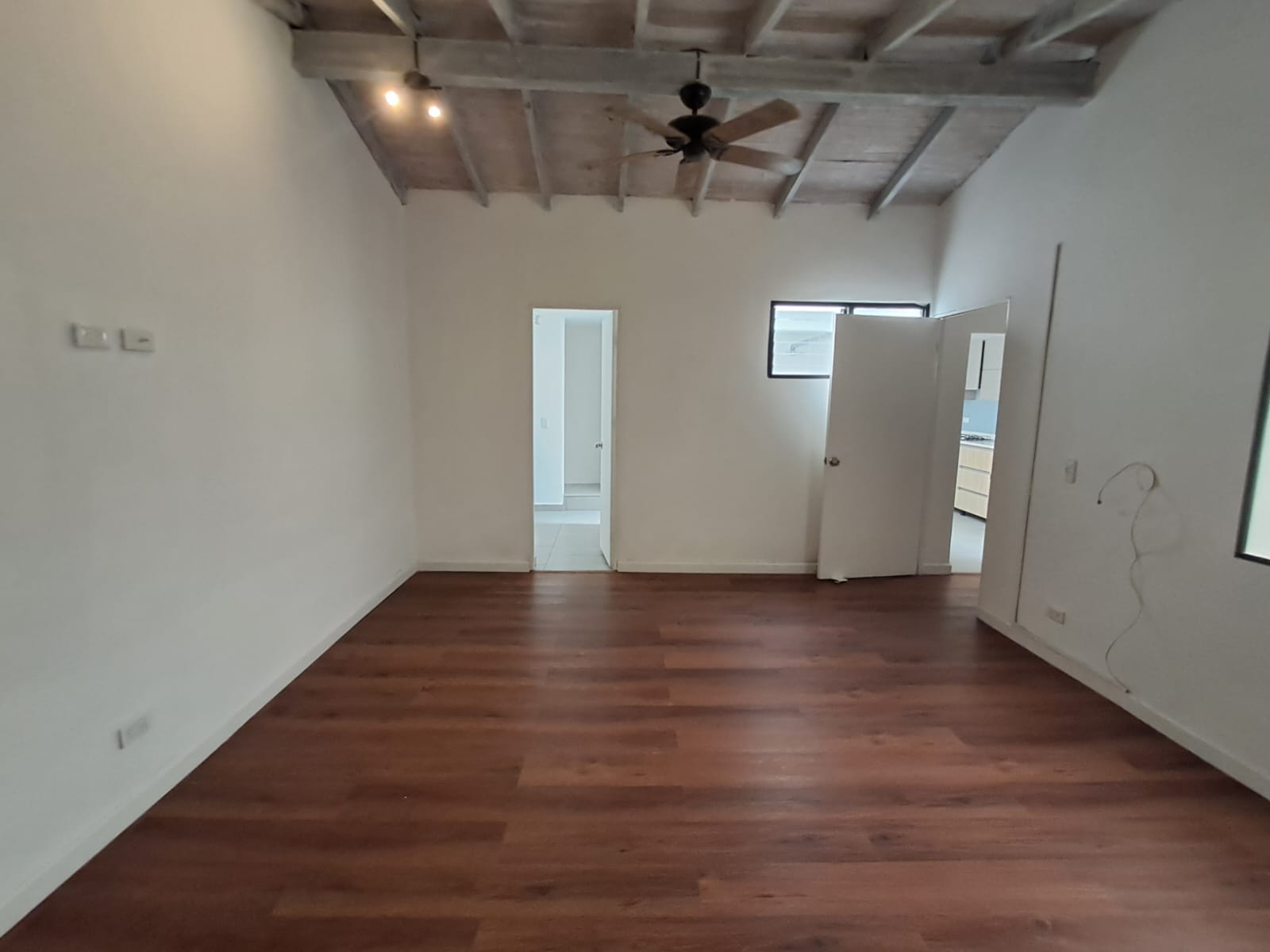 Casa en arriendo en El Poblado, Medellín · foto 14 de 19