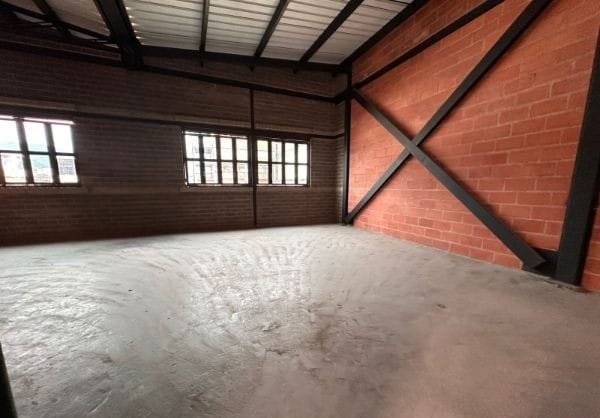 Bodega en arriendo en Guayabal, Medellín, 200 m² · foto 7 de 8