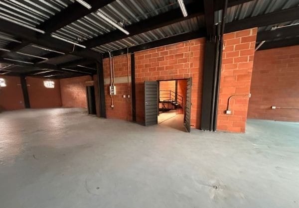Bodega en arriendo en Guayabal, Medellín, 200 m² · foto 8 de 8