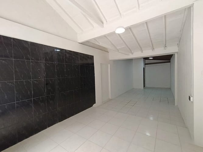 Local en arriendo en Aves Maria, Sabaneta, 70 m² · foto 3 de 8