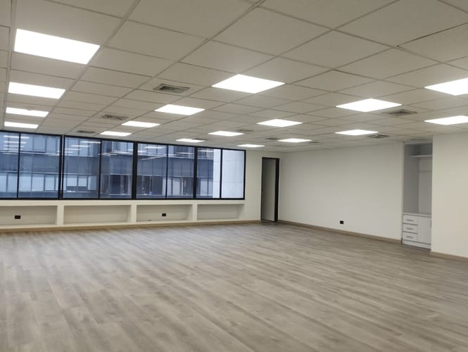Oficina en arriendo en Patio Bonito, Medellín, 125 m² · foto 2 de 15