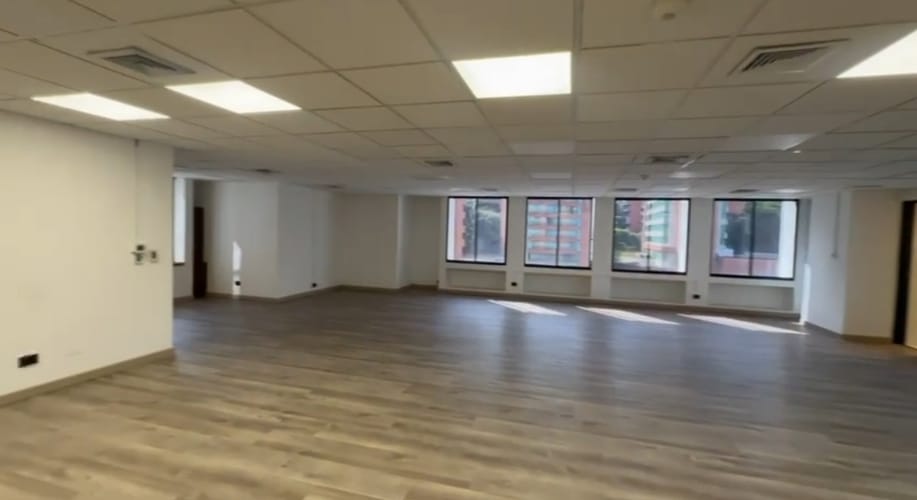 Oficina en arriendo en Patio Bonito, Medellín, 125 m² · foto 6 de 15
