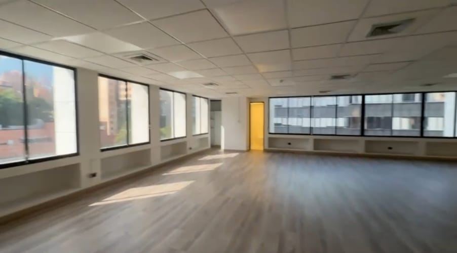 Oficina en arriendo en Patio Bonito, Medellín, 125 m² · foto 8 de 15