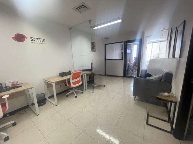Oficina en arriendo en Los Balsos, Medellín, 45 m² · foto 3 de 9