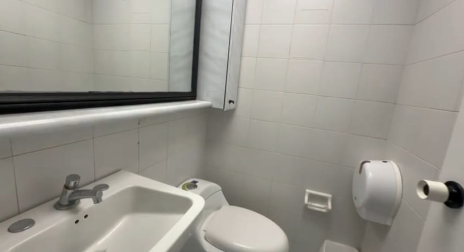 Oficina en arriendo en Patio Bonito, Medellín, 125 m² · foto 14 de 15