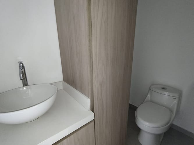 Oficina en arriendo en El Tesoro, Medellín, 72 m² · foto 9 de 9