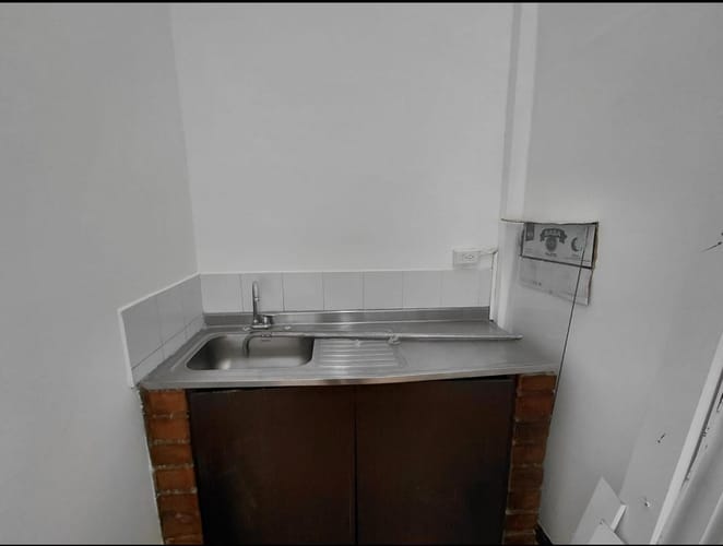 Local en arriendo en La Esmeralda, Itagüí, 32 m² · foto 5 de 8