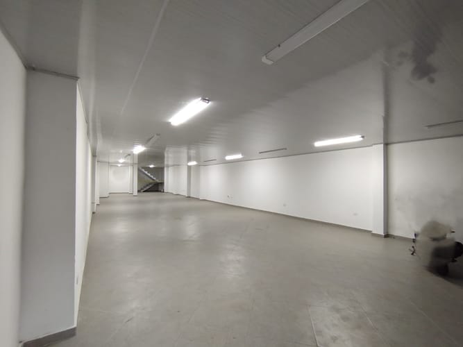 Local en arriendo en El Porvenir, Rionegro, 180 m² · foto 2 de 8