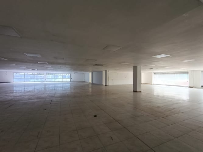 Bodega en arriendo en Suramérica, Itagüí, 2680 m² · foto 4 de 20
