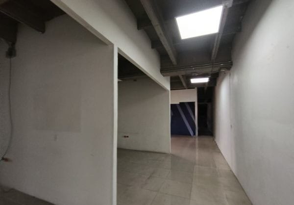 Bodega en arriendo en Suramérica, Itagüí, 2680 m² · foto 12 de 20