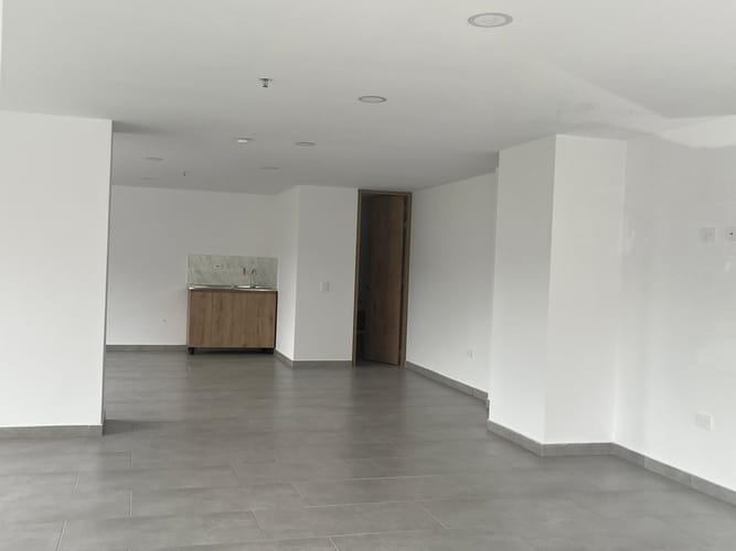 Local en arriendo en La Ferreira, La Estrella, 77 m² · foto 8 de 16