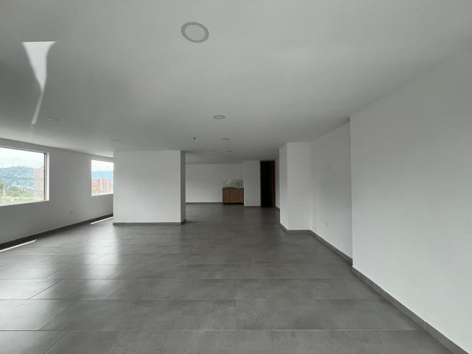 Local en arriendo en La Ferreira, La Estrella, 77 m² · foto 10 de 16