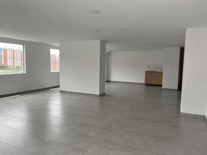Local en arriendo en La Ferreira, La Estrella, 77 m² · foto 14 de 16