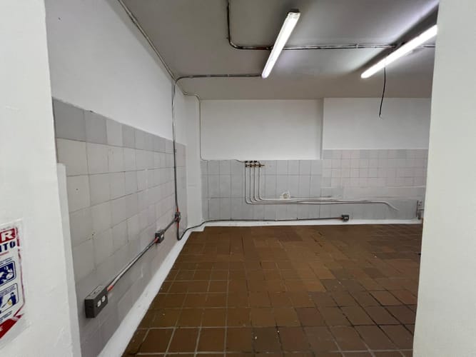 Bodega en arriendo en El Poblado, Medellín, 357 m² · foto 17 de 20