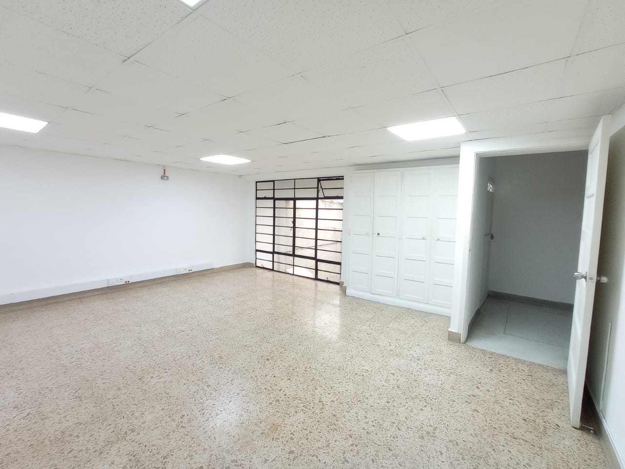 Casa en arriendo en Laureles, Medellín · foto 3 de 20
