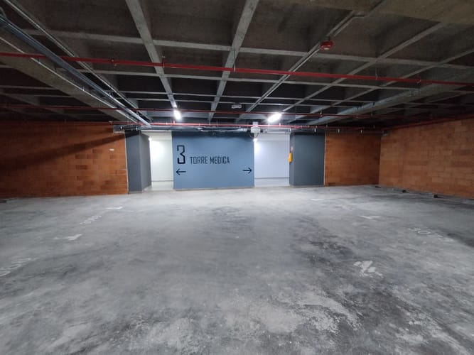 Consultorio en arriendo en El Poblado, Medellín, 33 m² · foto 10 de 10