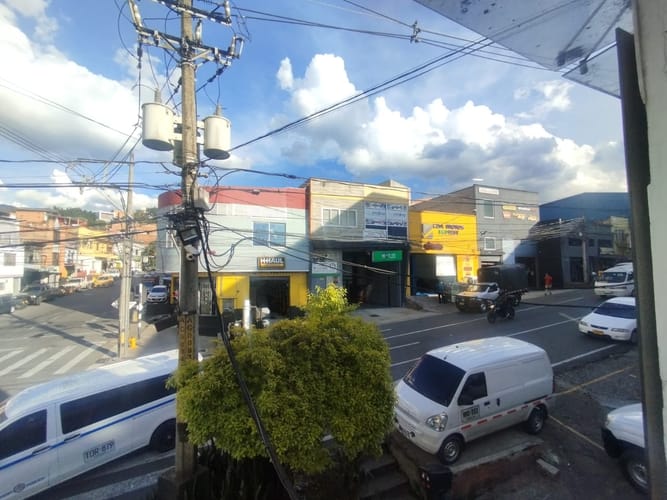 Local en arriendo en Laureles, Medellín, 110 m² · foto 11 de 13