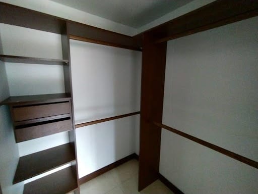 Apartamento de 3 alcobas en arriendo en Loma Del Escobero, Envigado, 107 m² · foto 2 de 15
