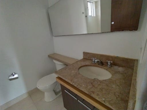 Apartamento de 3 alcobas en arriendo en Loma Del Escobero, Envigado, 107 m² · foto 3 de 15