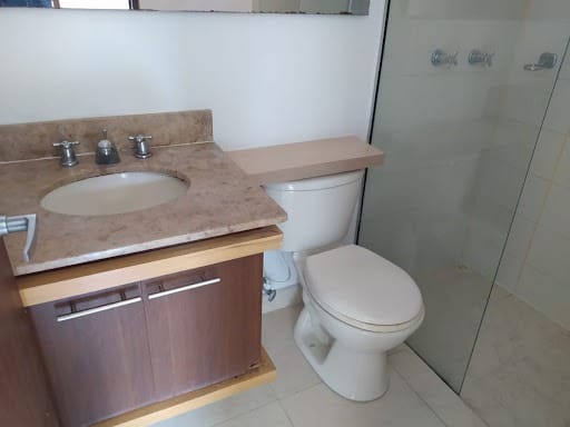 Apartamento de 3 alcobas en arriendo en Loma Del Escobero, Envigado, 107 m² · foto 8 de 15