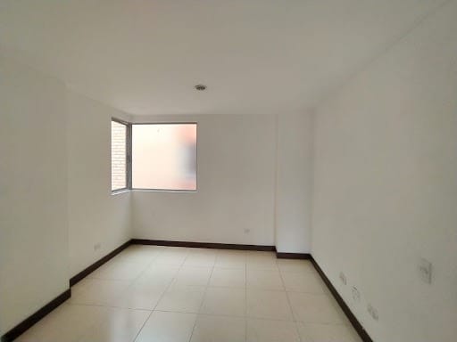 Apartamento de 3 alcobas en arriendo en Loma Del Escobero, Envigado, 107 m² · foto 10 de 15
