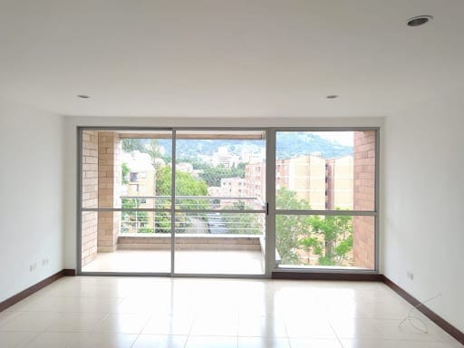 Apartamento de 3 alcobas en arriendo en Loma Del Escobero, Envigado, 107 m² · foto 12 de 15