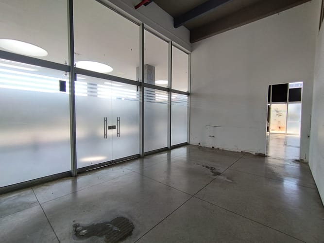 Local en arriendo en Playas De Maria, Sabaneta, 169 m² · foto 2 de 8